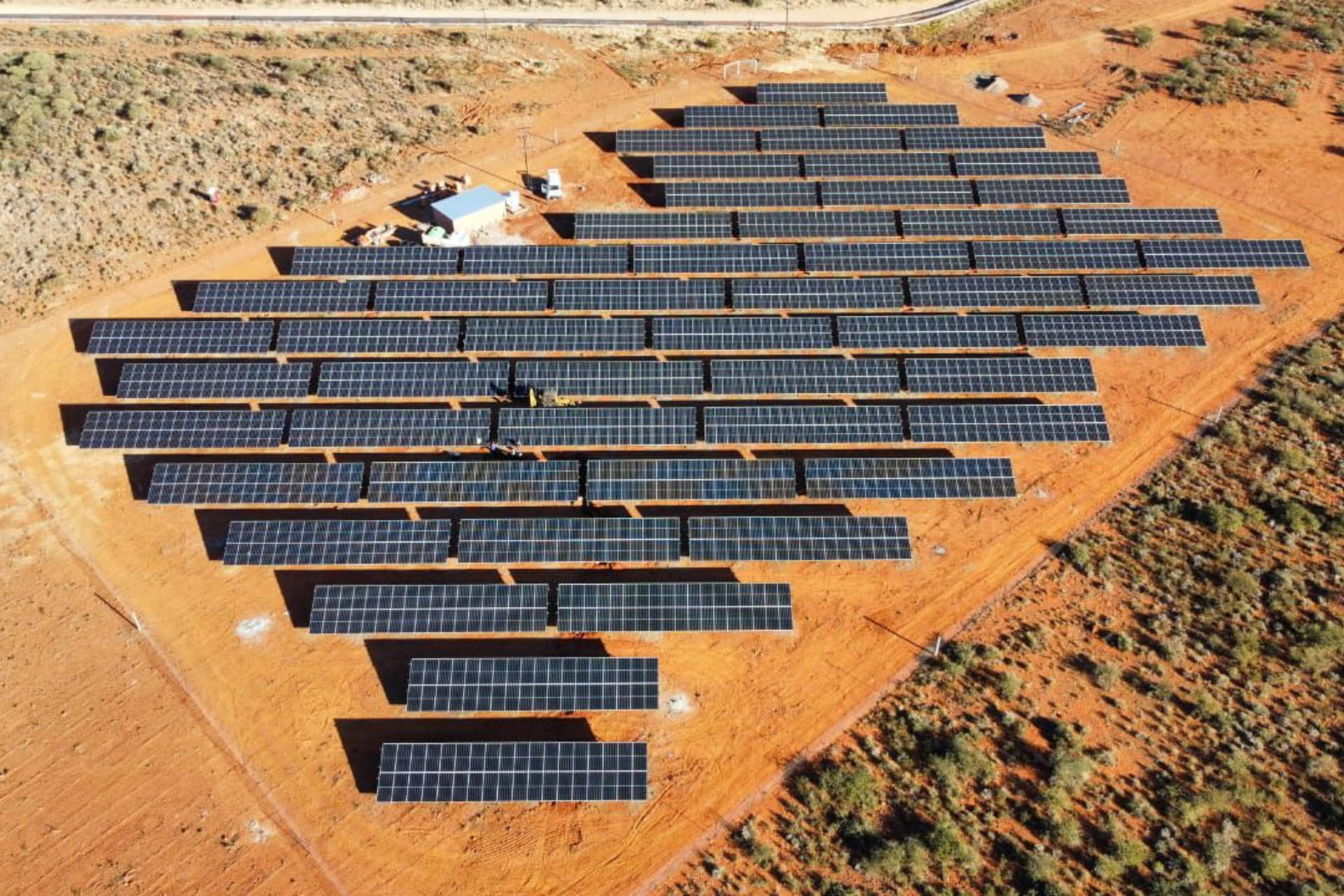 The 1.0868 MWp ground-mounted system at Genade Boerdery – Zuurgat Farm in Hopetown, Northern Cape.